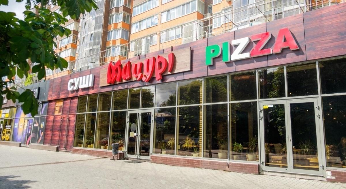 ריבנה Vip Апартаменти Центр מראה חיצוני תמונה